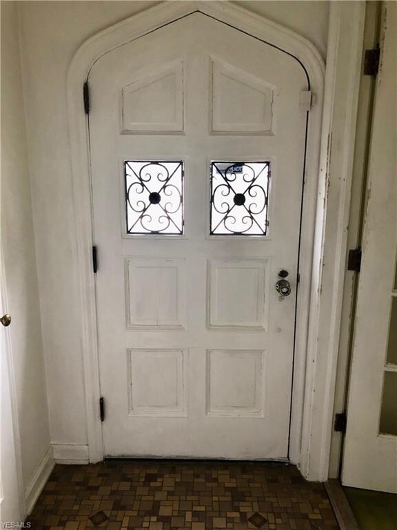 3581 Berkeley Rd, Cleveland, OH 44118 - photo 5