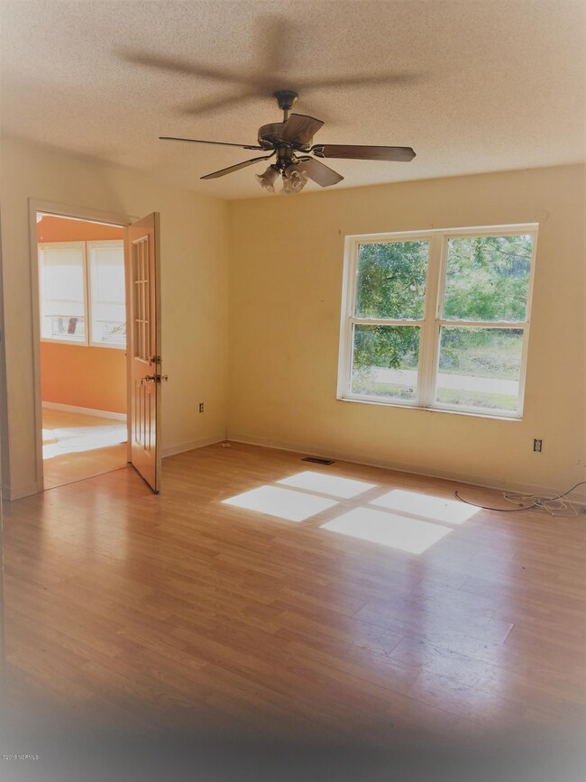 LR into Sunroom
