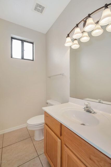 1/2 Bath
