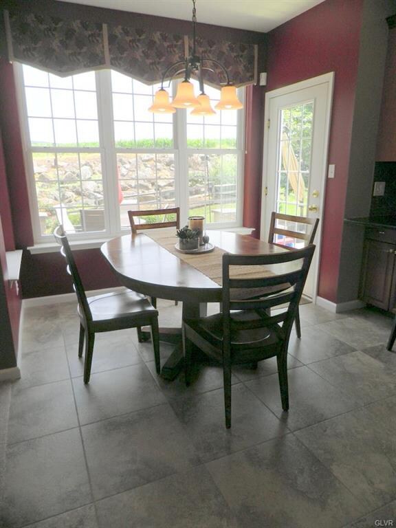 3197 Overlook Dr, Emmaus, PA 18049 - photo 6