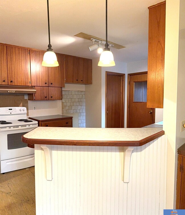 1315 Summit St, Beatrice, NE 68310 - photo 7