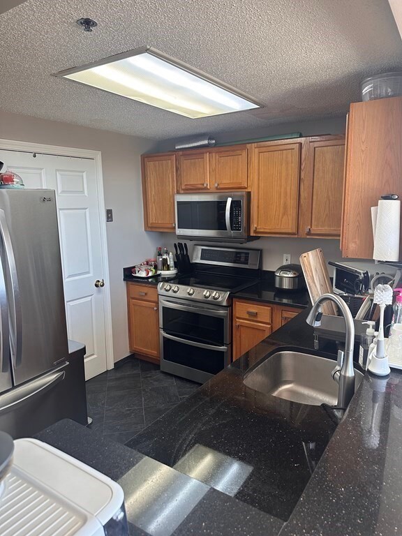 Glass Factory Condominiums unit 716, Cambridge, MA 02141 - photo 4