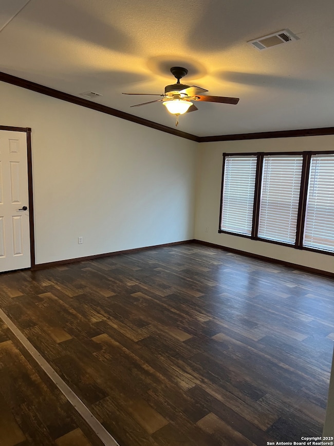 219 Hickory Hill Dr, La Vernia, TX 78121 - photo 3