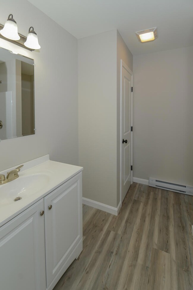 194 Middle Ridge Rd unit B, Bridgton, ME 04009 - photo 6