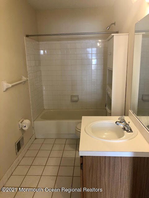 301 Schley Ave unit 1, Toms River, NJ 08755 - photo 3