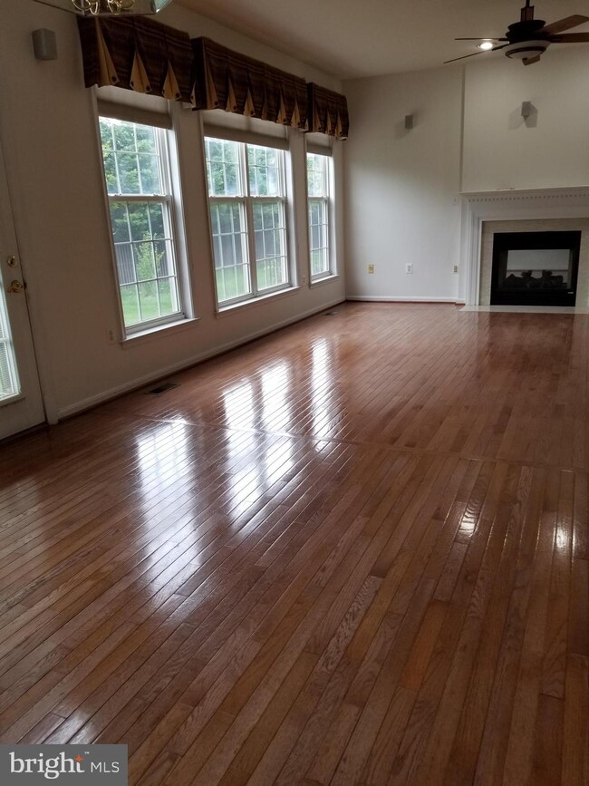 13856 Rembrandt Way, Chantilly, VA 20151 - photo 5