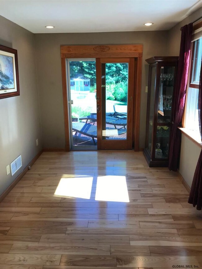 12 Rita Ln, Albany, NY 12211 - photo 5