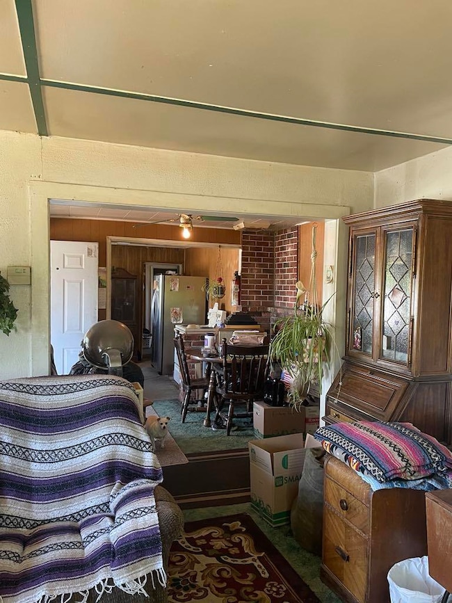 4 family into eating area