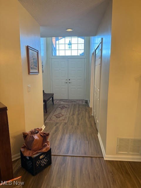 5224 Parkhurst Dr unit 30, Sheffield Village, OH 44054 - photo 2