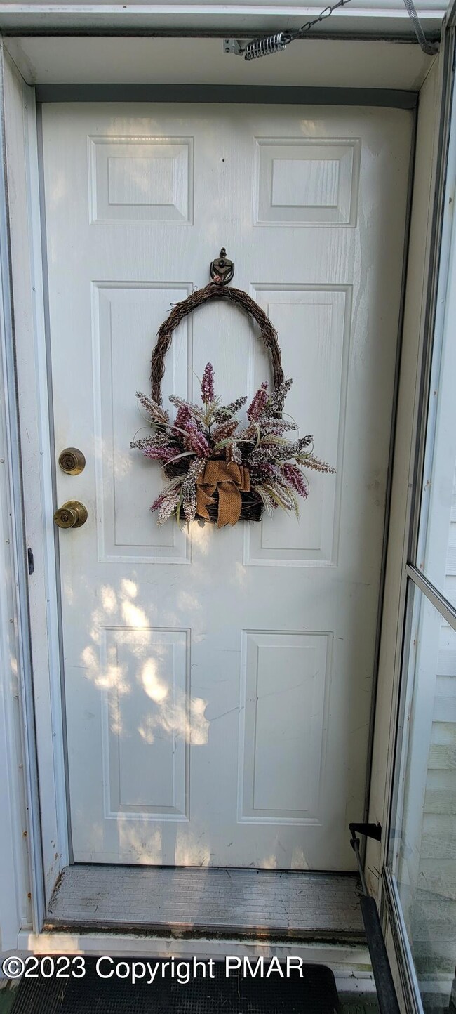 193 Oak Run Ln, Stroudsburg, PA 18360 - photo 7