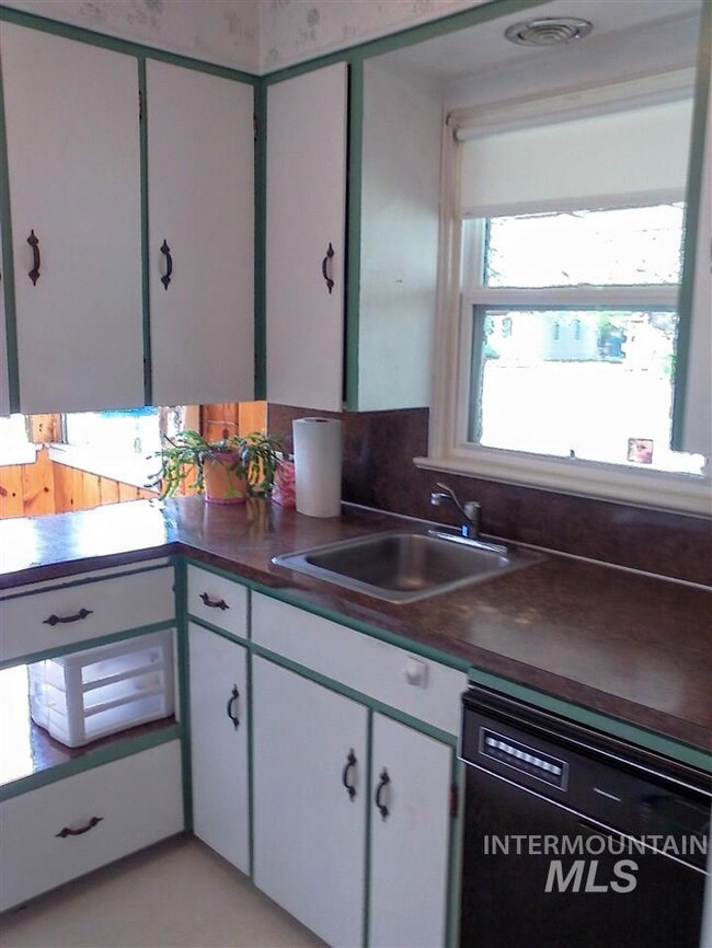516 Banner St, Nampa, ID 83686 - photo 7