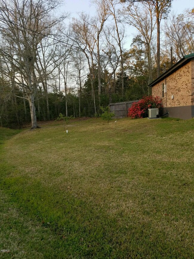 3109 Riverbend Rd, Moss Point, MS 39562 - photo 4
