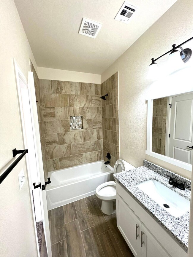 8137 Cooley Ave unit B, El Paso, TX 79907 - photo 6