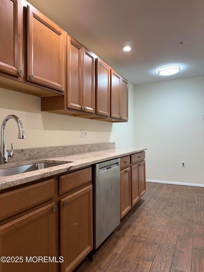 7 Pine Cluster Cir unit G, Manalapan, NJ 07726 - photo 6