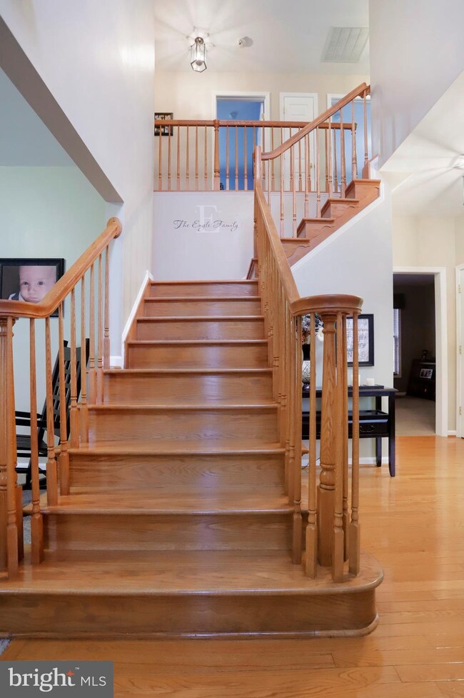 10225 Saddlebrooke Ln, Hagerstown, MD 21740 - photo 2