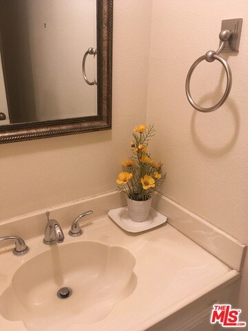 8377 Gabriel Dr unit C, Rancho Cucamonga, CA 91730 - photo 3