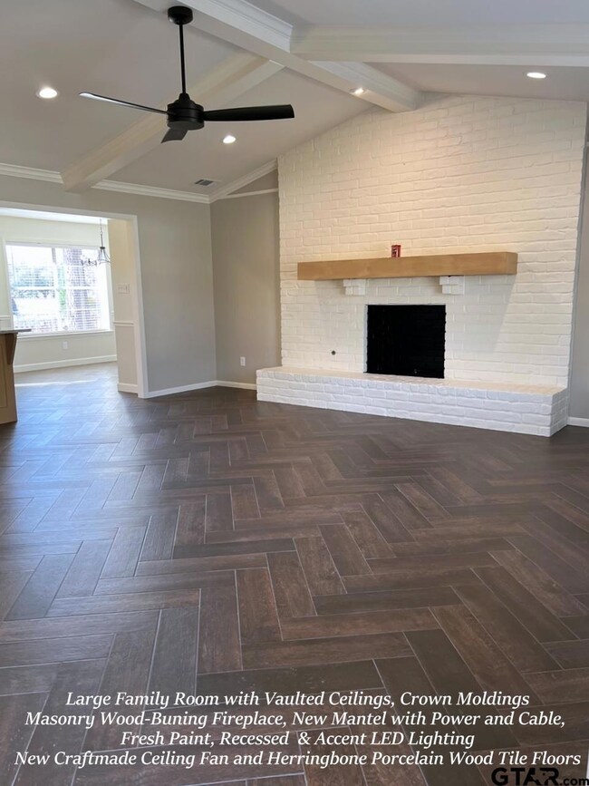 725 725 Jeffery Dr, Tyler, TX 75703 - photo 3