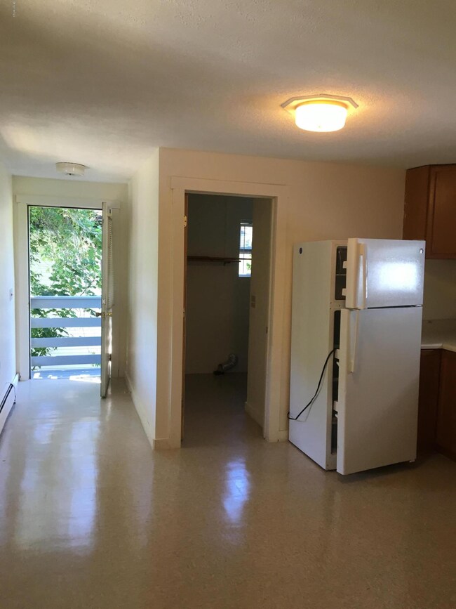 135 Cliff St, North Adams, MA 01247 - photo 7