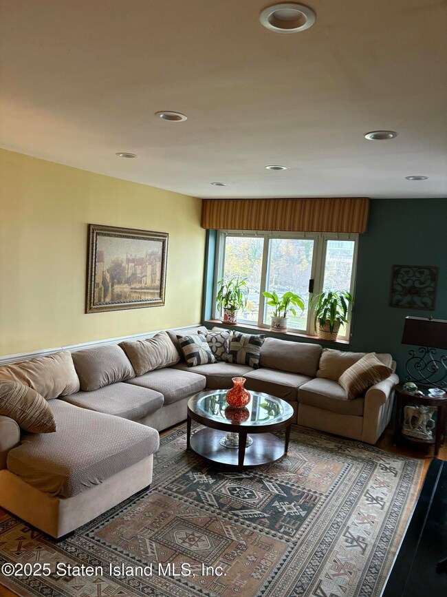 80 Bay Street Landing unit 4L, Staten Island, NY 10301 - photo 6