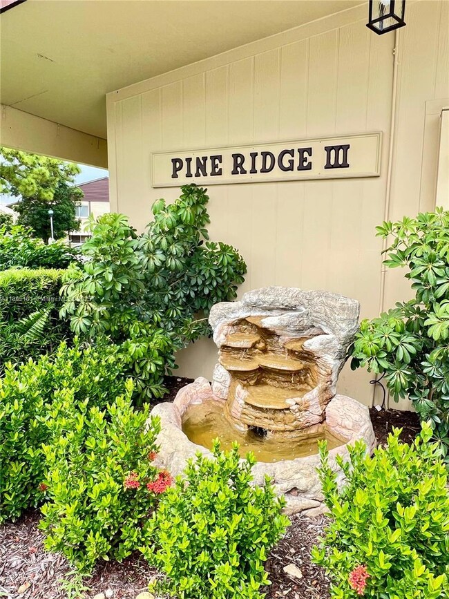 340 Pine Ridge Cir unit D-1, Greenacres, FL 33463 - photo 2