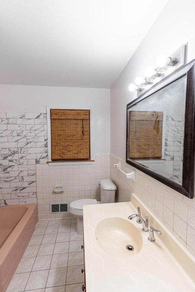 1740 Onacrest Curve, Saint Paul, MN 55117 - photo 7