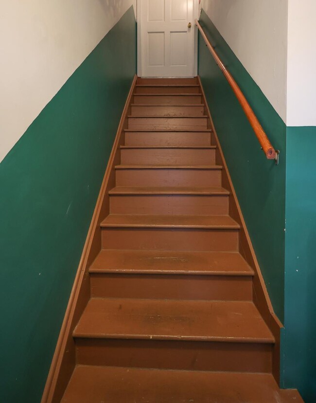 52 Als Ave unit B, Allenstown, NH 03275 - photo 2