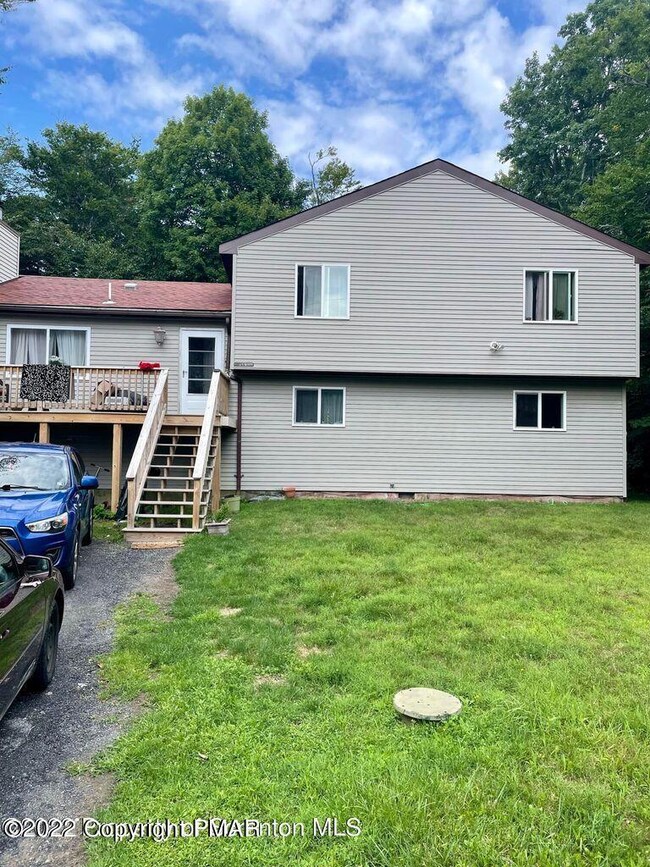 9677 Stony Hollow Dr, Tobyhanna, PA 18466 - photo 3