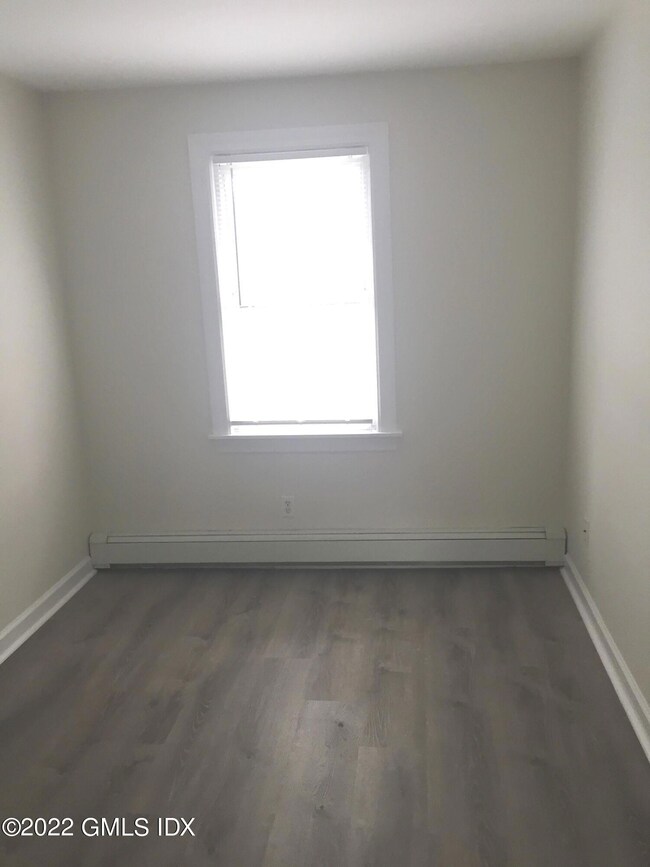 77 Valley Rd, Cos Cob, CT 06807 - photo 6