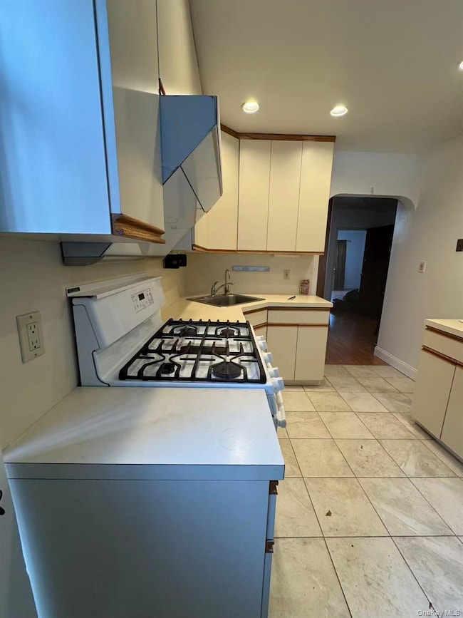 52-02 62nd St unit 1FL, Flushing, NY 11378 - photo 2