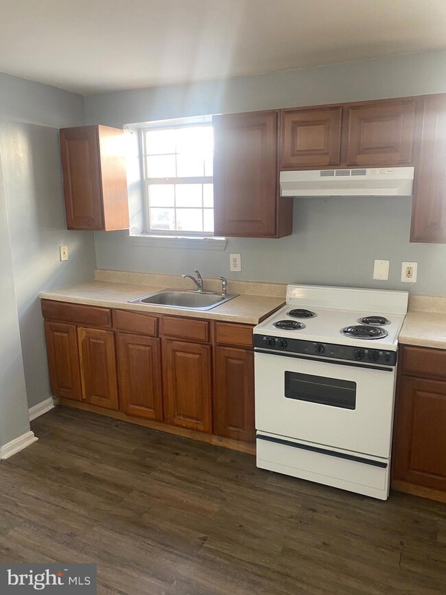 5102 Belair Rd unit 2, Baltimore, MD 21206 - photo 5