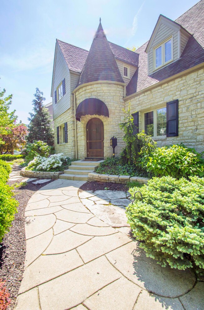 Front Walk Way