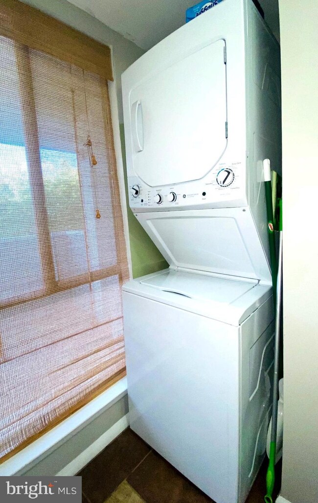 5758 Village Green Dr unit F, Alexandria, VA 22309 - photo 7