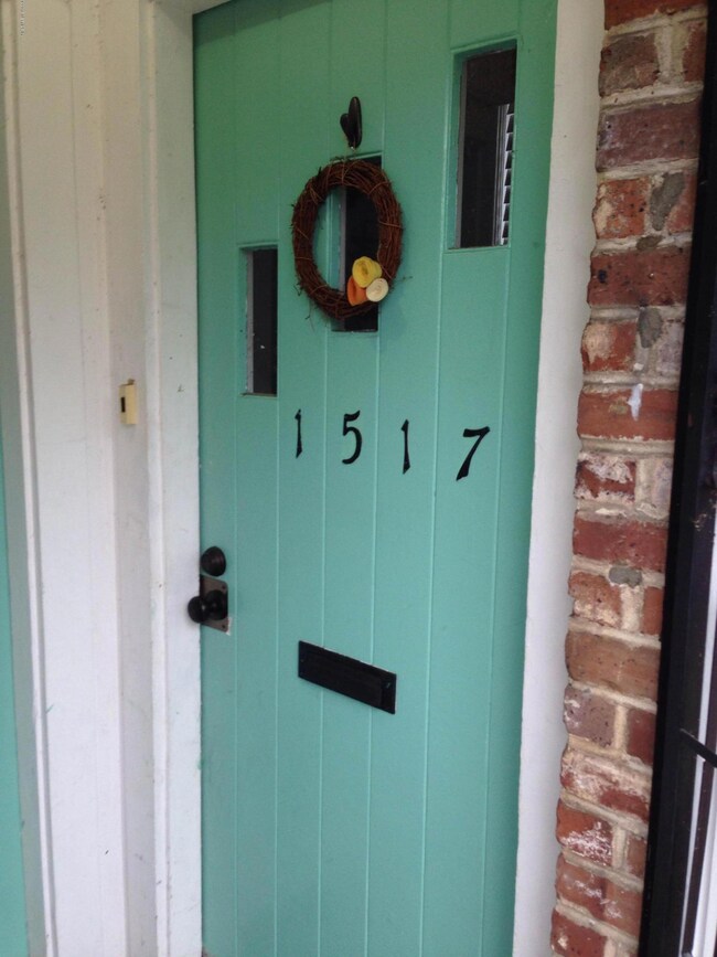 1517 Mallory St, Jacksonville, FL 32205 - photo 2