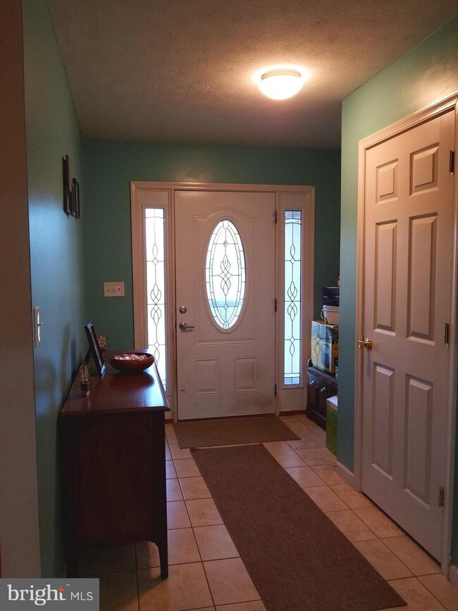 11906 Winchester Grade Rd, Berkeley Springs, WV 25411 - photo 6