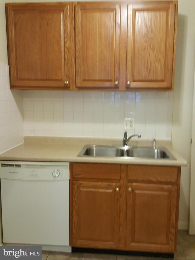 2404 Huntington Ave, Alexandria, VA 22303 - photo 5