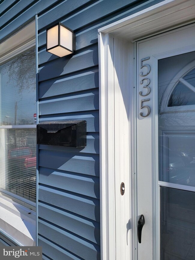 535 S 10th St, Reading, PA 19602 - photo 3