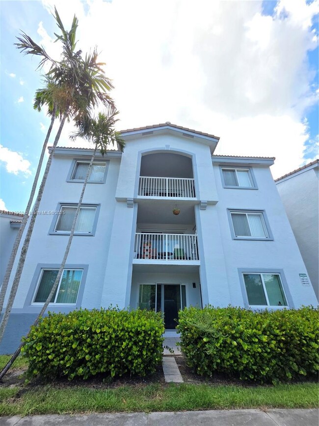 2620 S University Dr unit 111, Davie, FL 33328 - photo 3