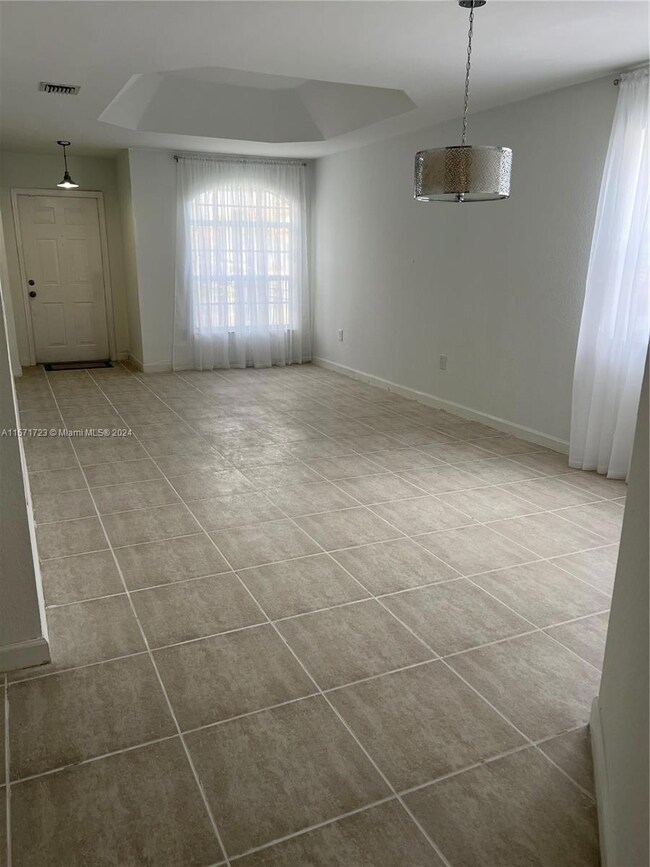 5052 NW 116th Ave, Doral, FL 33178 - photo 7