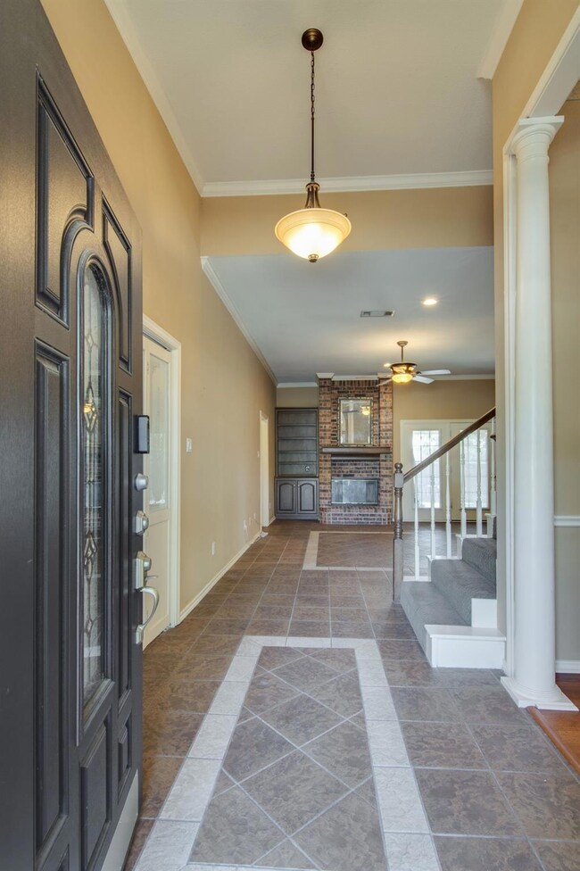 7900 Bridlewood Dr, North Richland Hills, TX 76182 - photo 4