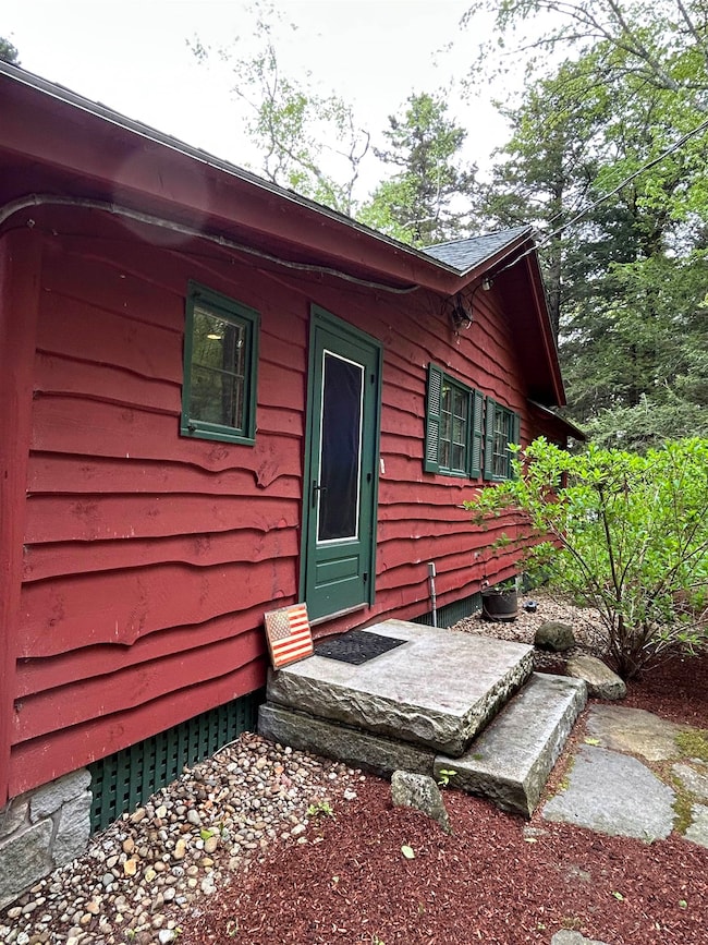 Side Door Entrance to Dining