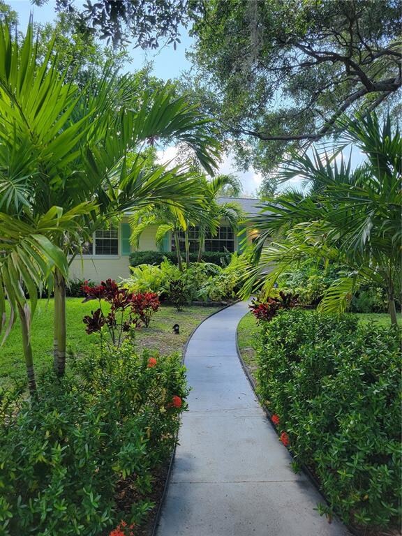 1000 15th St N, Saint Petersburg, FL 33705 - photo 2