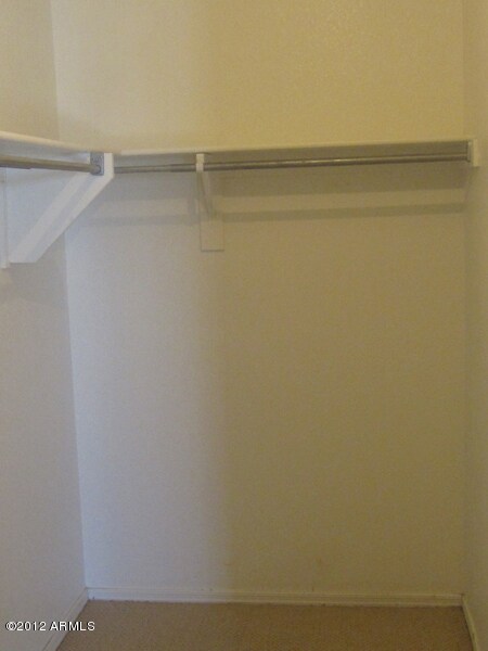 walk_in_closet