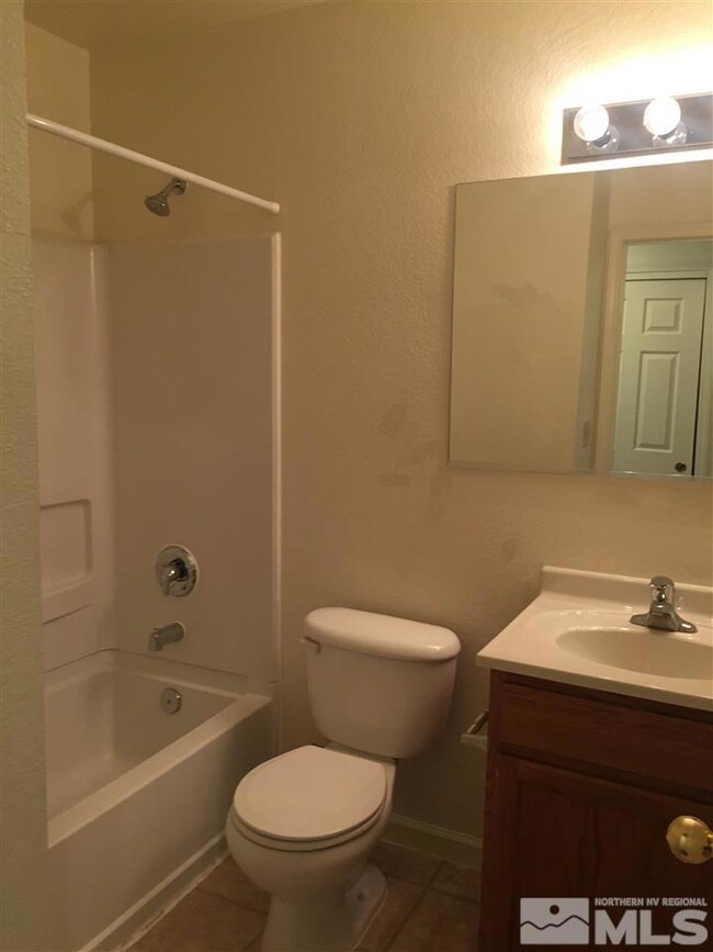 737 18th St, Sparks, NV 89431 - photo 4