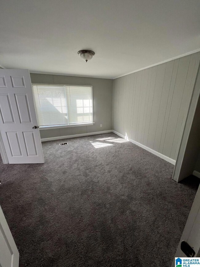 132 24th Ave NW, Center Point, AL 35215 - photo 2
