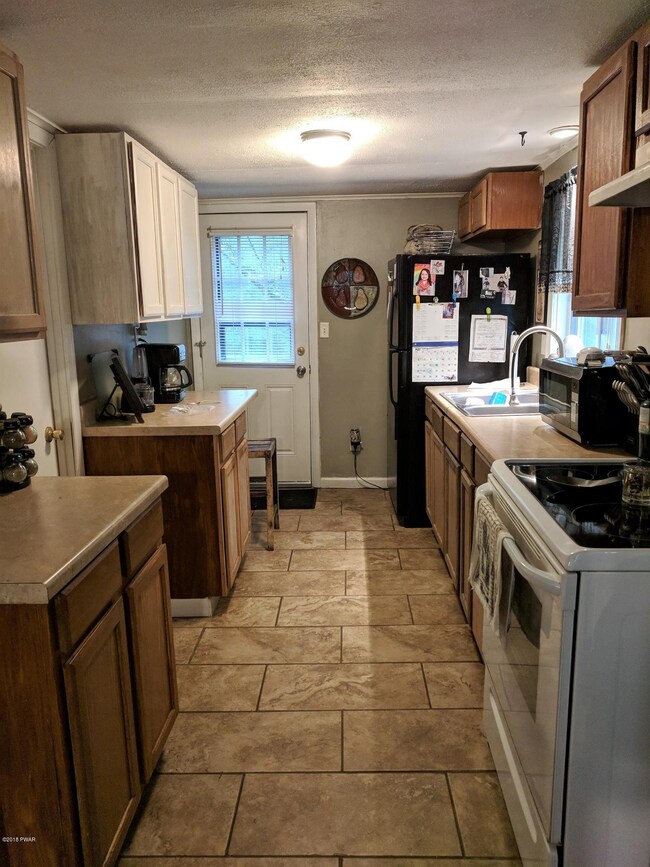 389 Wild Acres Dr, Dingmans Ferry, PA 18328 - photo 6