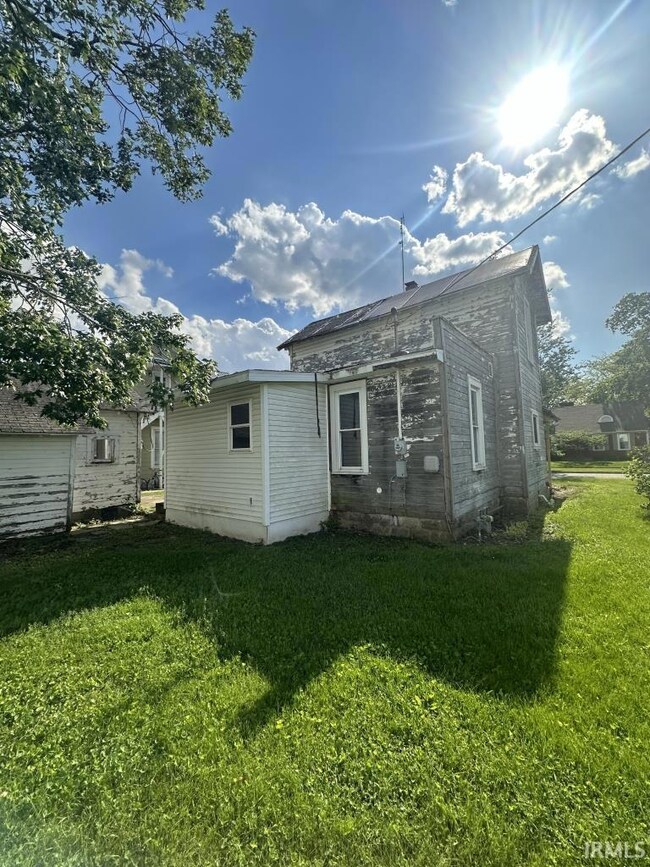 417 N Ship St, Portland, IN 47371 - photo 3