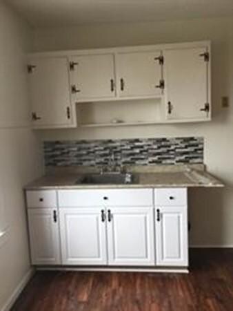 19 Hope St unit 3L, Chicopee, MA 01013 - photo 2