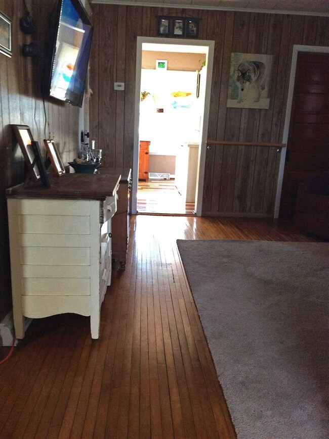 299 Franklin St, Evansville, WI 53536 - photo 2