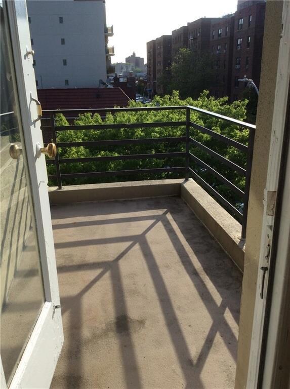 9810 64 Ave unit 4B, Rego Park, NY 11374 - photo 5