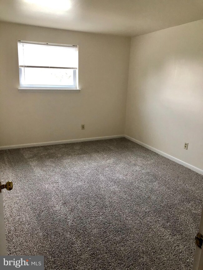 3232 Albemarle Ave unit LOWER UNIT, Drexel Hill, PA 19026 - photo 7